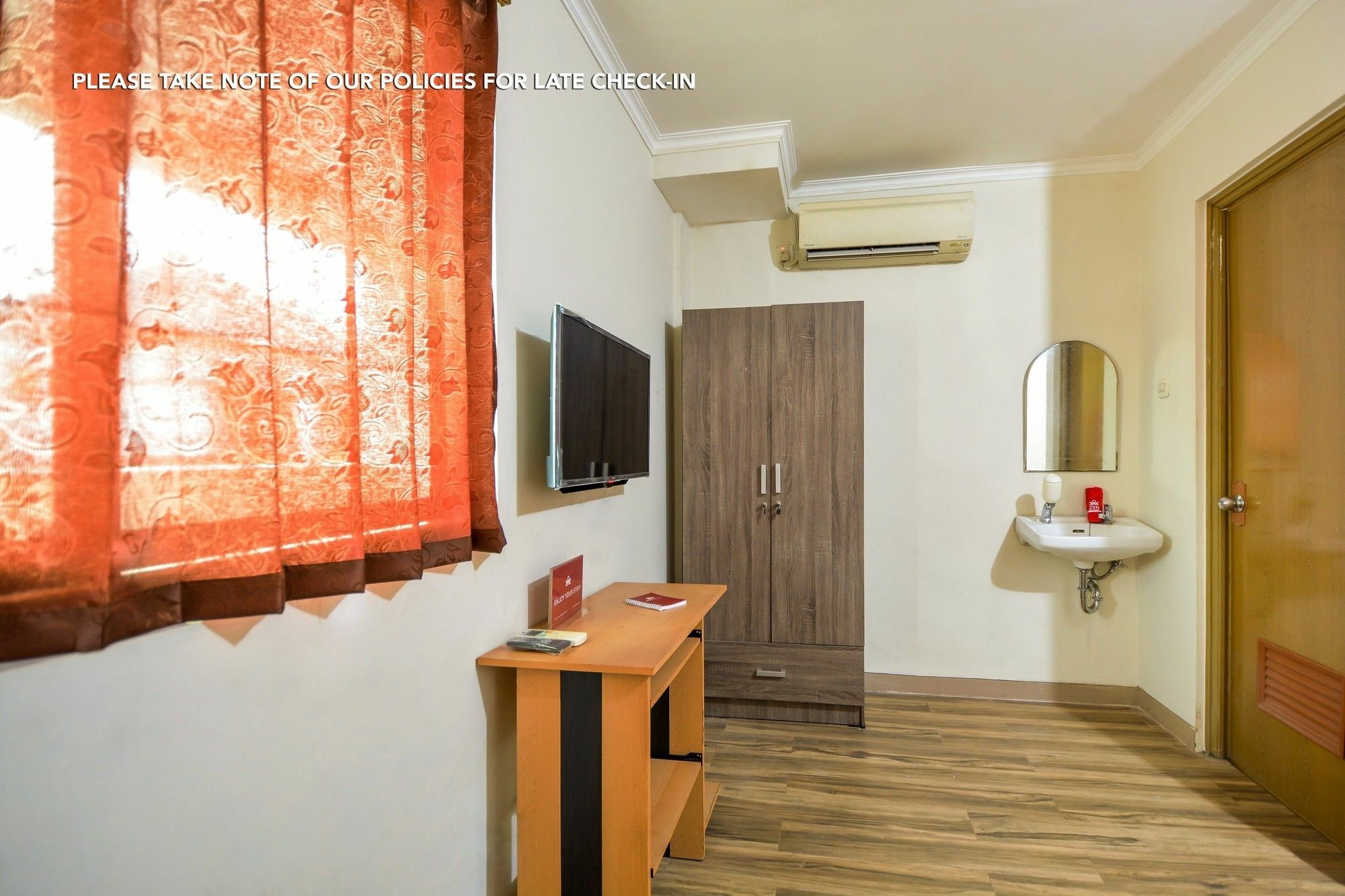 Zen Rooms Abuserin Fatmawati Cilandak  Exterior foto